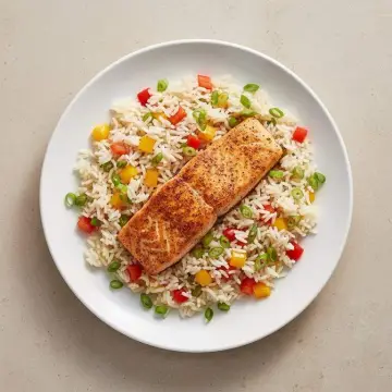 Arroz cajún con salmón